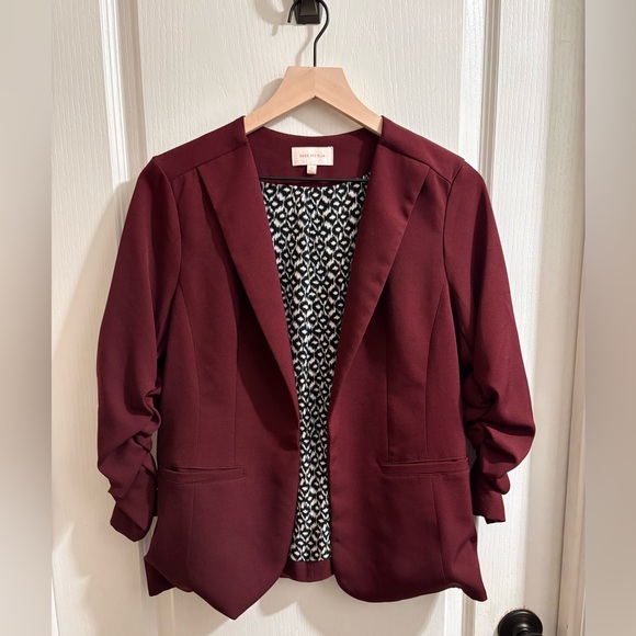 Women’s Skies Are Blue collarless ruched sleeve blazer in deep burgundy size M - Picture 1 of 7